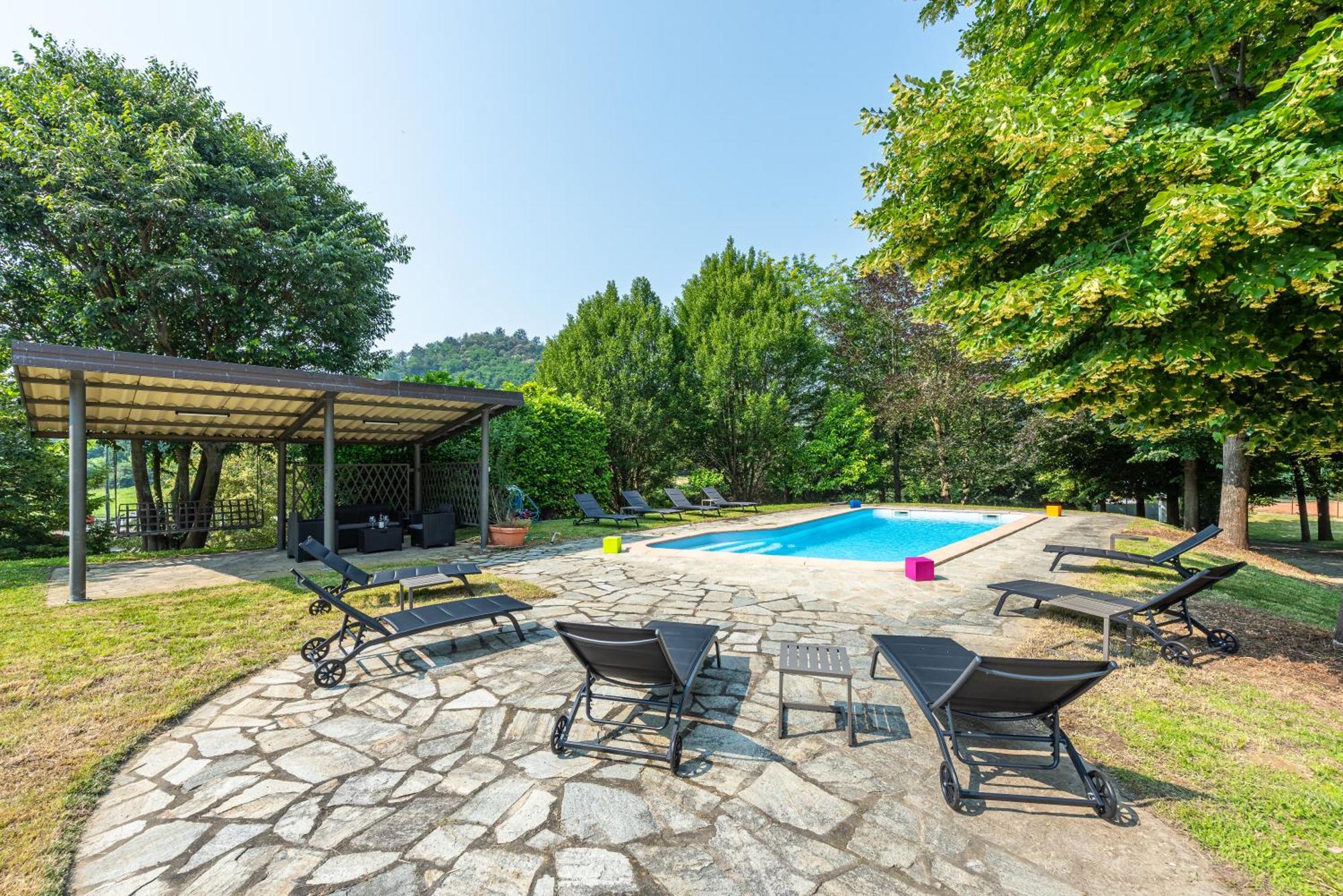 Villa Cornelia , Entire Villa With Private Pool Corneliano d'Alba Exterior photo